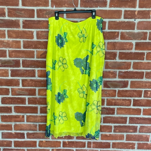 Vintage Dresses & Skirts - Vintage Y2K green floral midi skirt